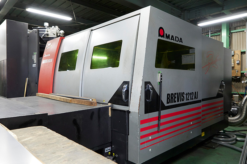 ファイバーレーザーマシン　アマダ／BREVIS-1212AJ
